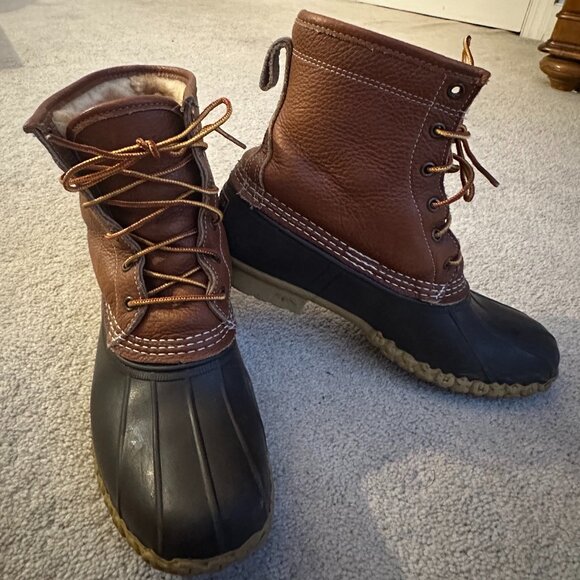 LL Bean Women's Bean Boots, 8" Shearling-Lined Insulated - Picture 3 of 10